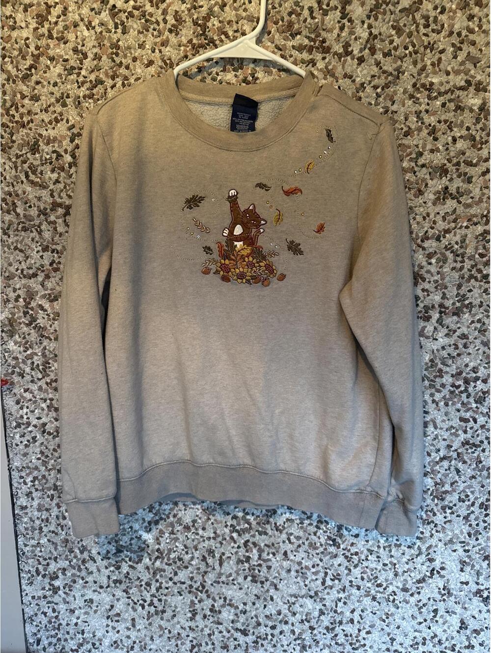 Basic Editions Fall Cat Embroidered Sweatshirt Size Large Autumn Leaves Tan